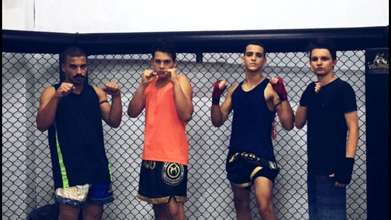 Dutra+trains+with+his+team+in+Rio+for+Mixed+Martial+Arts.
